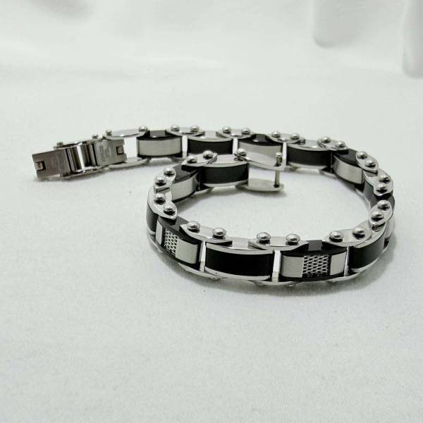 SANIYE Men's Reversible Double-Sided Stainless Steel Link Bracelet 3 SANIYE Men's Reversible Double-Sided Stainless Steel Link Bracelet - Image 3